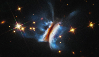 'Dracula's Chivito' looks stunning in this tasty Christmas photo from the Hubble Telescope