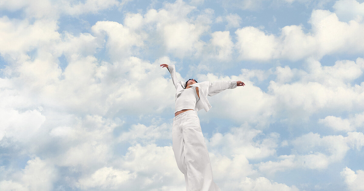 pantone names cloud dancer its color of the year 2026