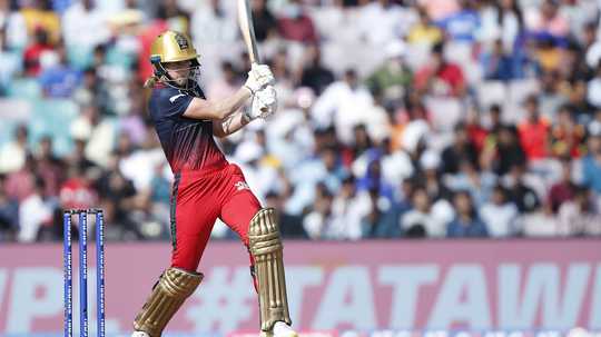 perry-has-been-replaced-by-sayali-satghare-in-the-rcb-squad