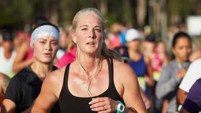 Worried about sagging your face from running? Here’s what ‘runner’s face’ is (and what it isn’t)