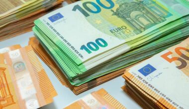 Greece outpaces eurozone but still trails pre-crisis output