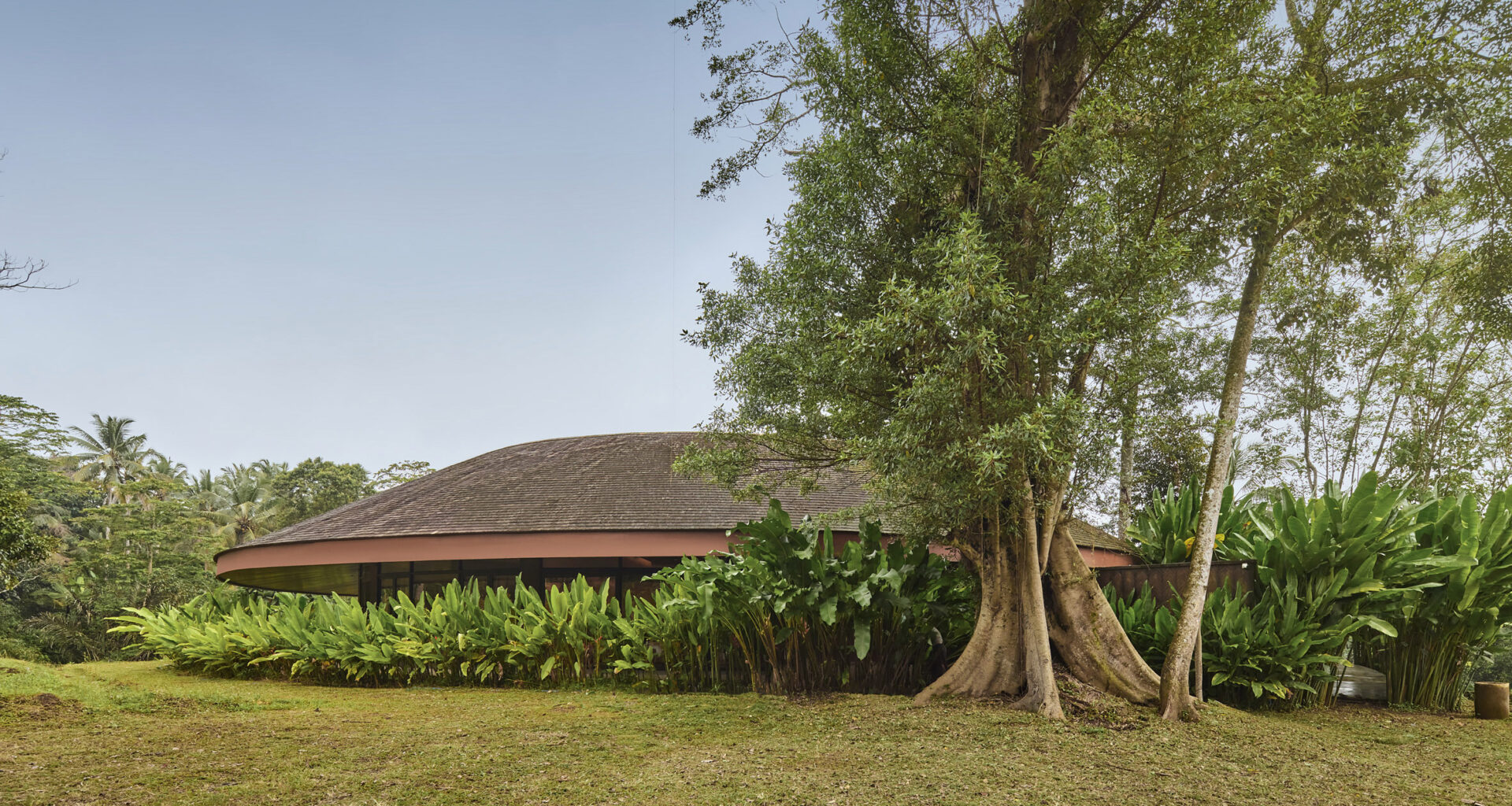 Villa Omah Prana by Alexis Dornier