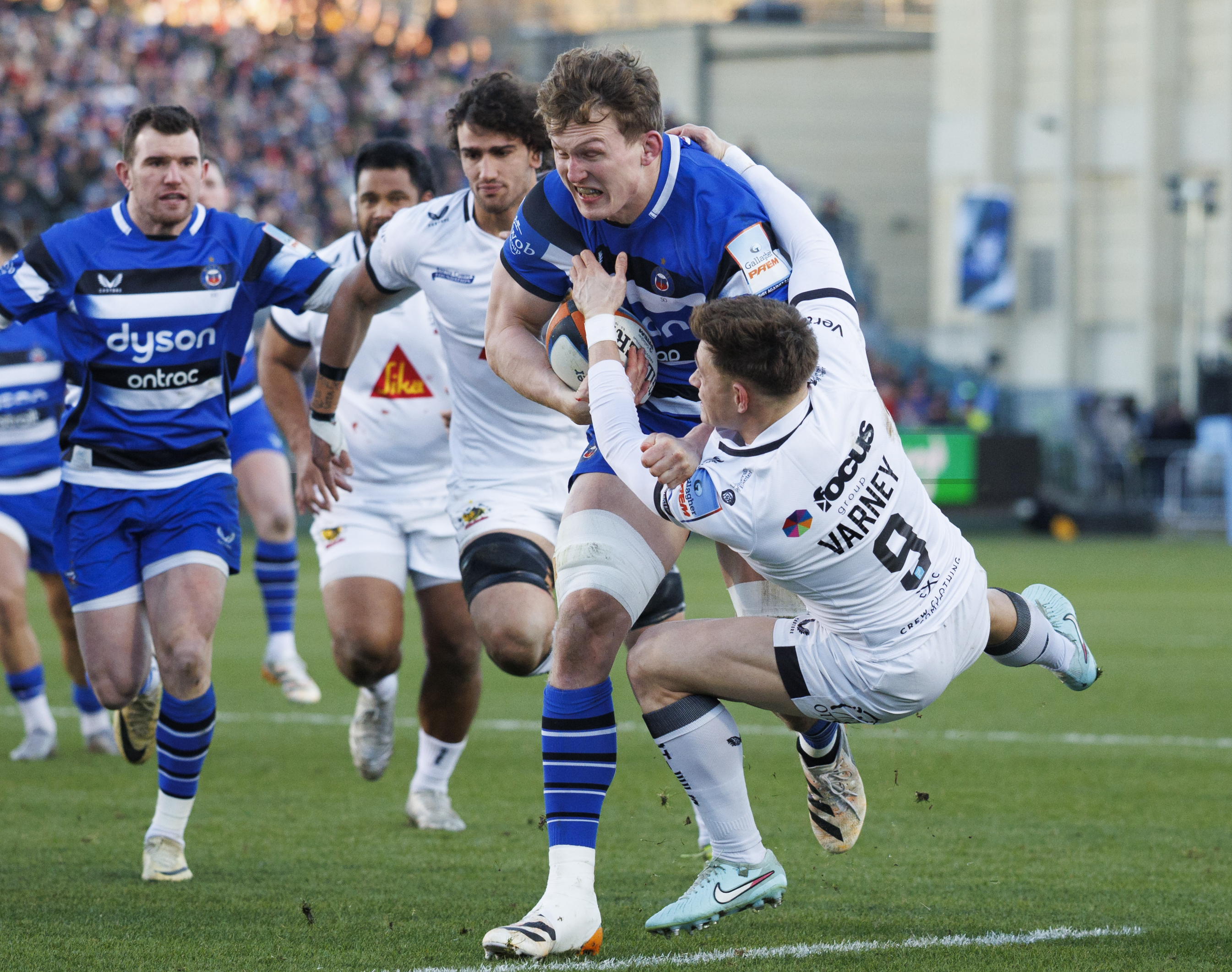 Ted Hill of Bath Rugby in action during a Gallagher PREM match.