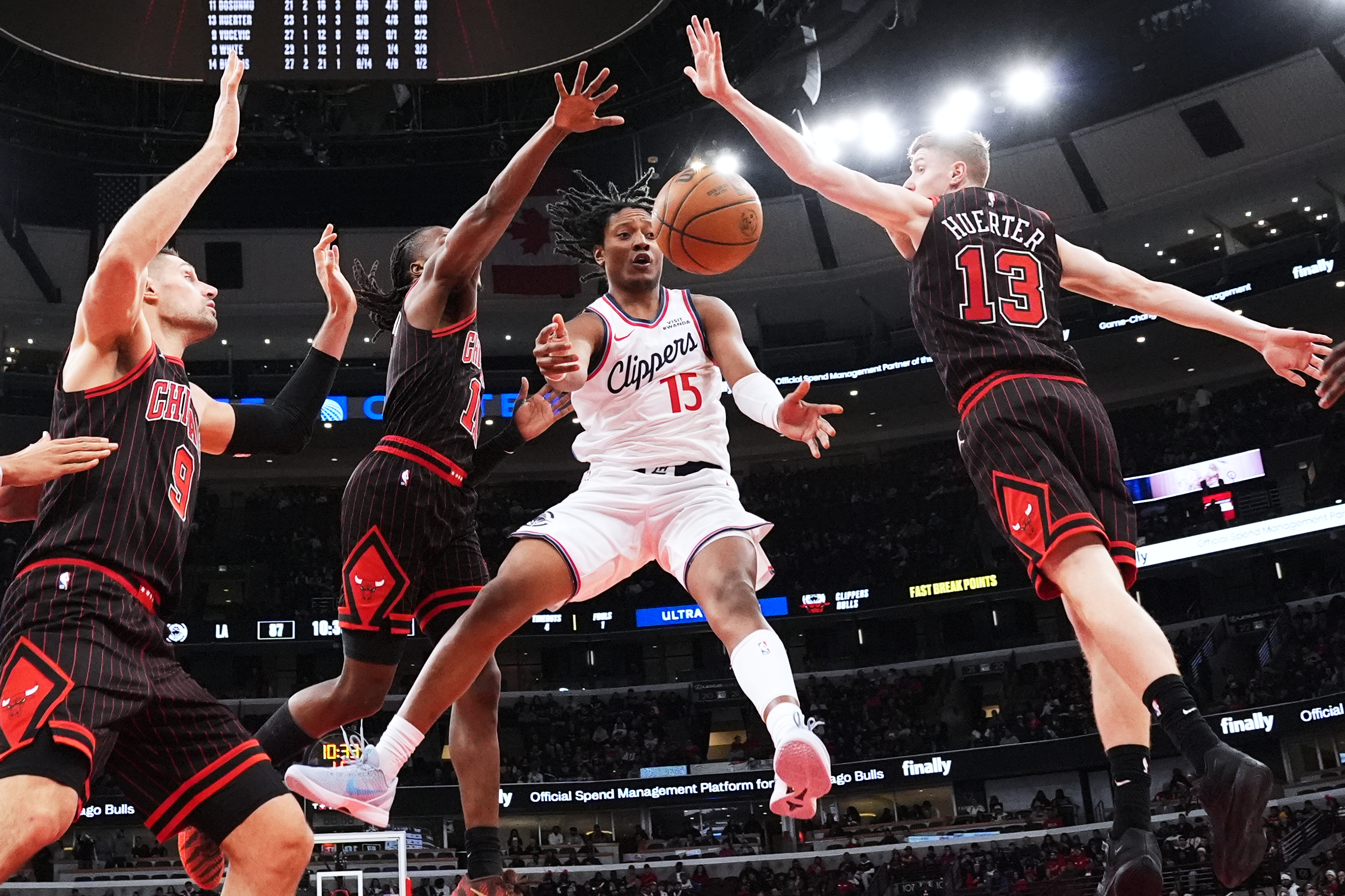 APTOPIX Clippers Bulls Basketball