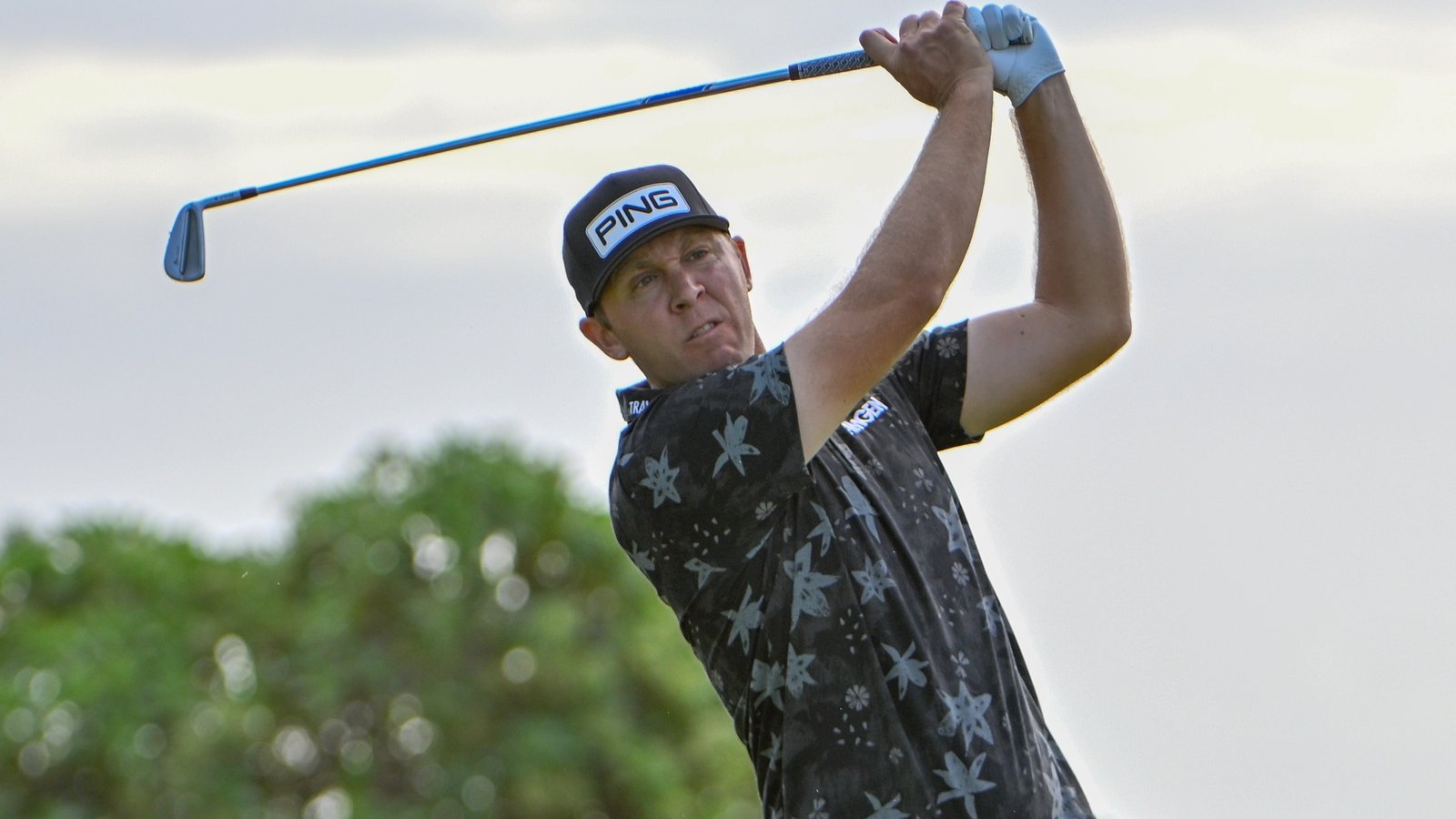 Power off to solid start at Sony Open in Hawaii