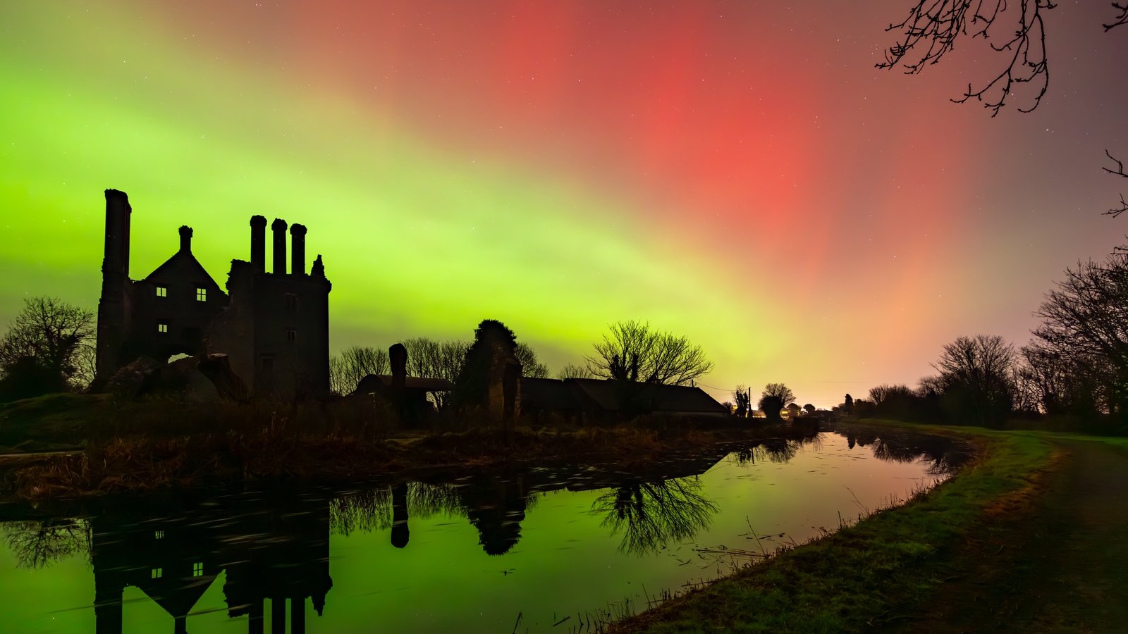 Northern Lights spectacle seen across Irish skies