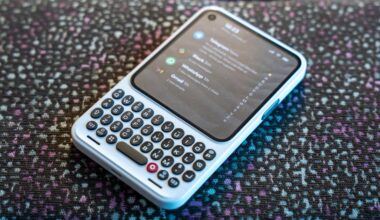 I Tried the Clicks Communicator Phone and It Left Me Nostalgic for the BlackBerry Era