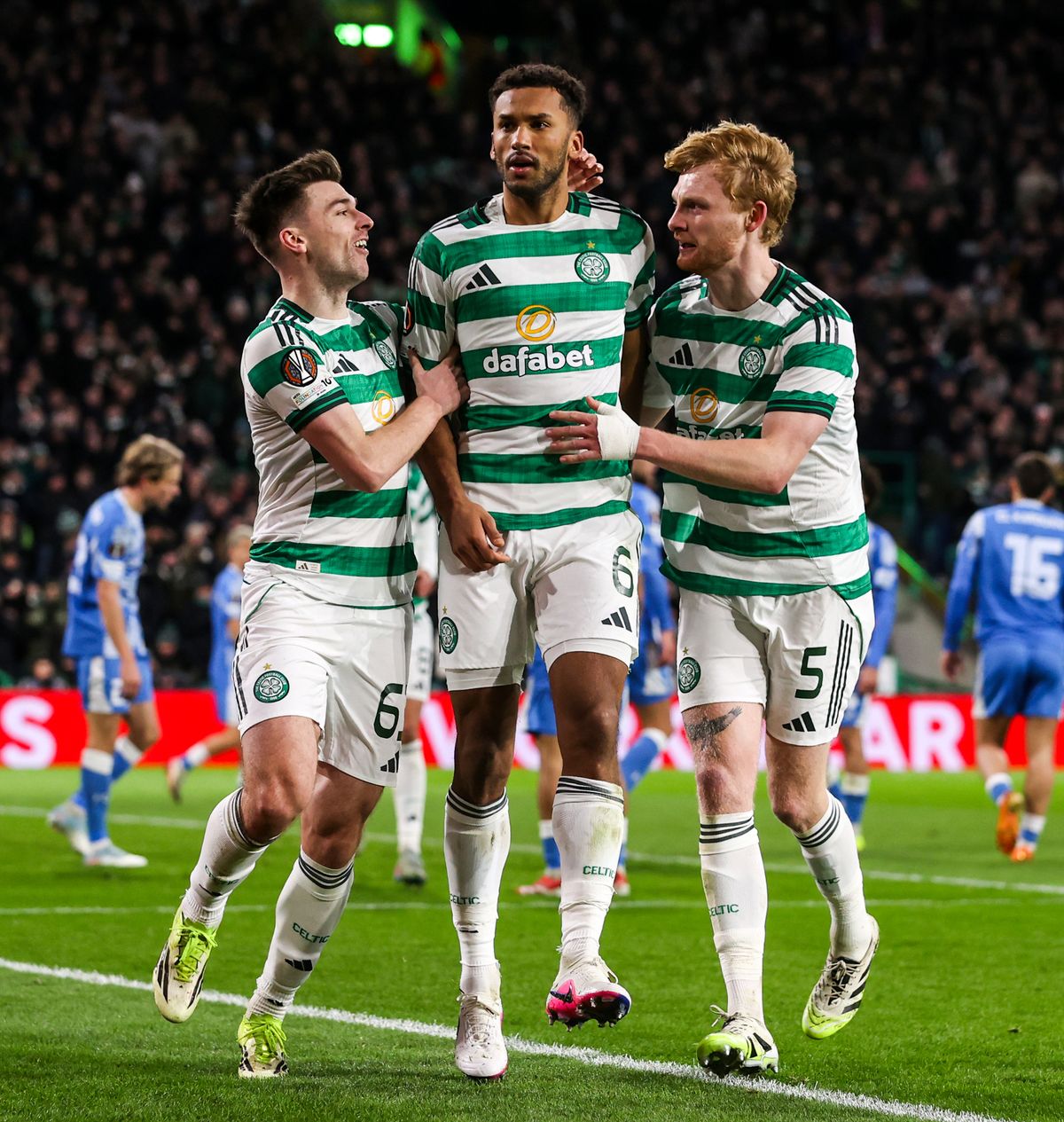 Auston Trusty scores