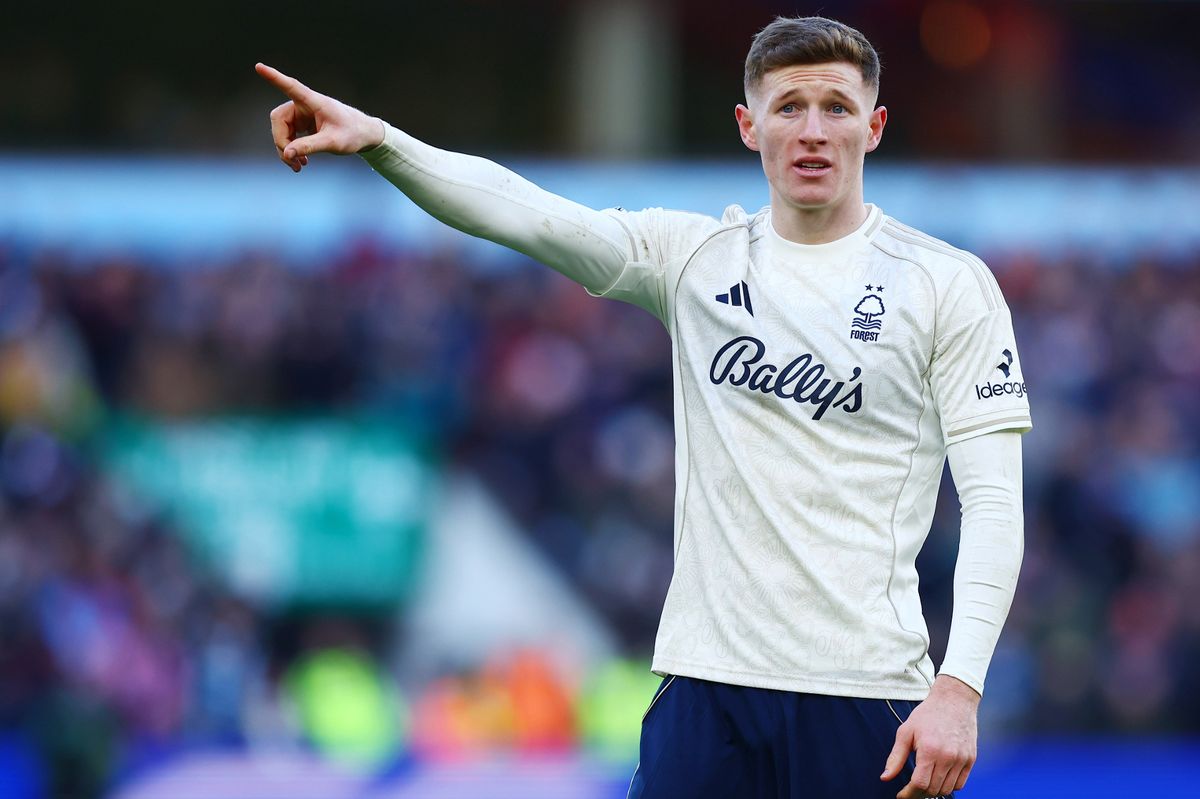 Manchester United are interested in signing Elliot Anderson and one of his Nottingham Forest teammates