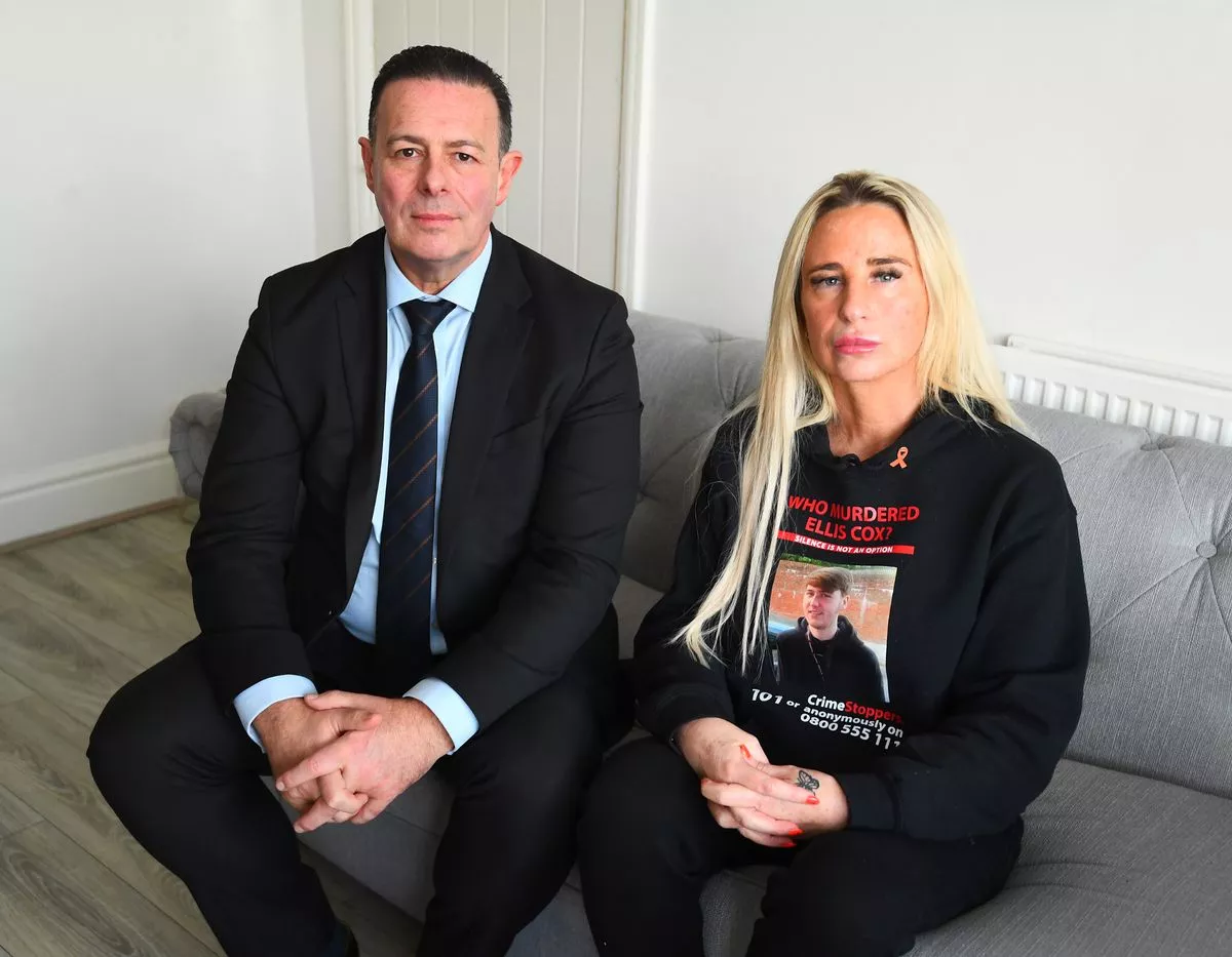 Detective Chief Inspector Steve McGrath from Merseyside Police and Ellis Cox's mum Carolyn Cox