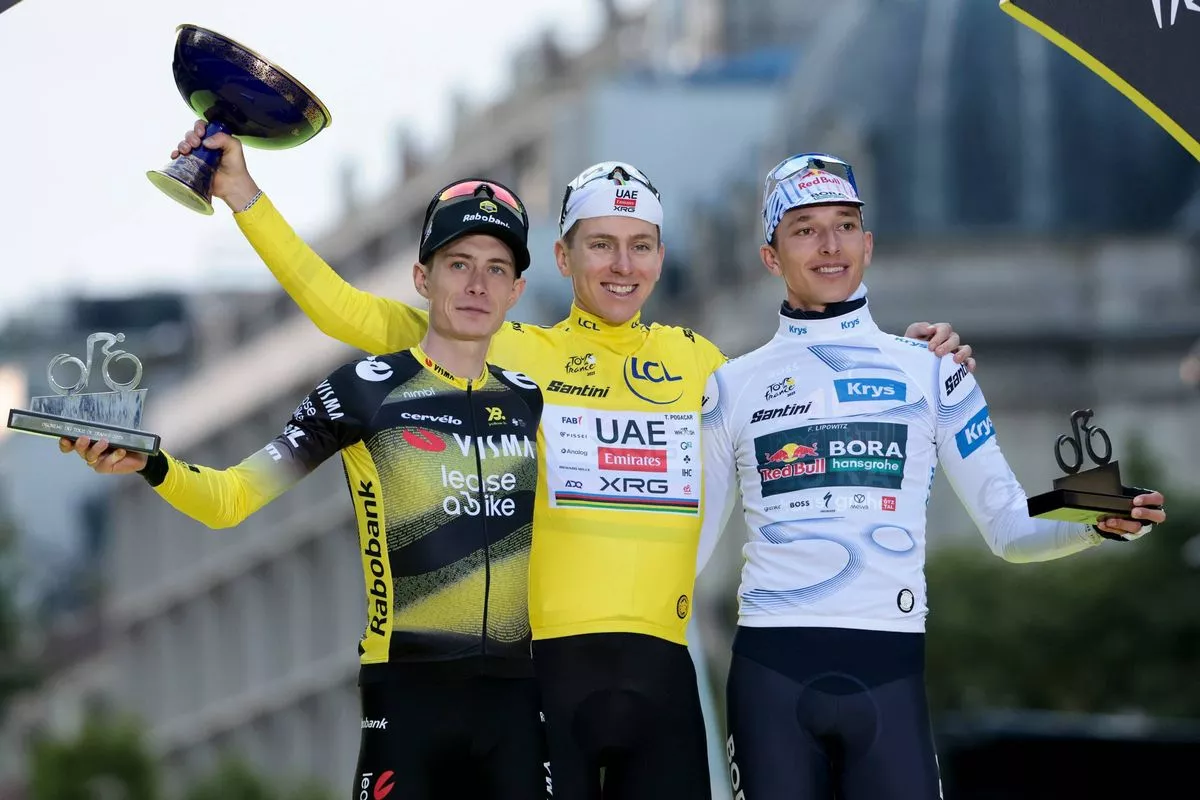 Tadej Pogacar with Jonas Vingegaard and Florian Lipowitz