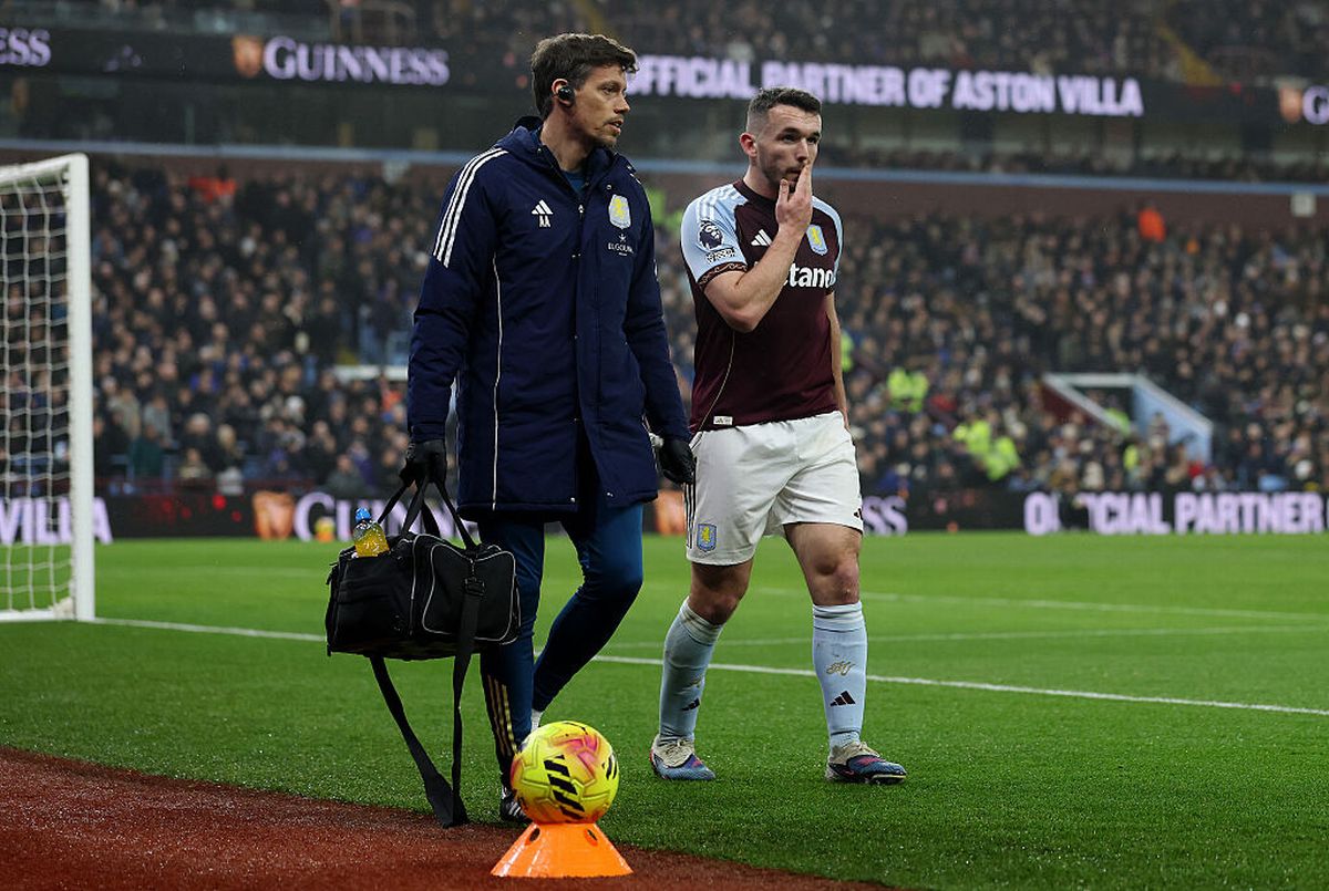 John McGinn of Aston Villa suffered an injury against Everton