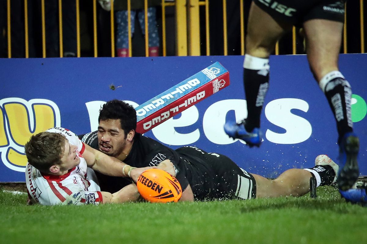 Hull KR's Jimmy Keinhorst scores in the final minute of the derby against Hull FC.