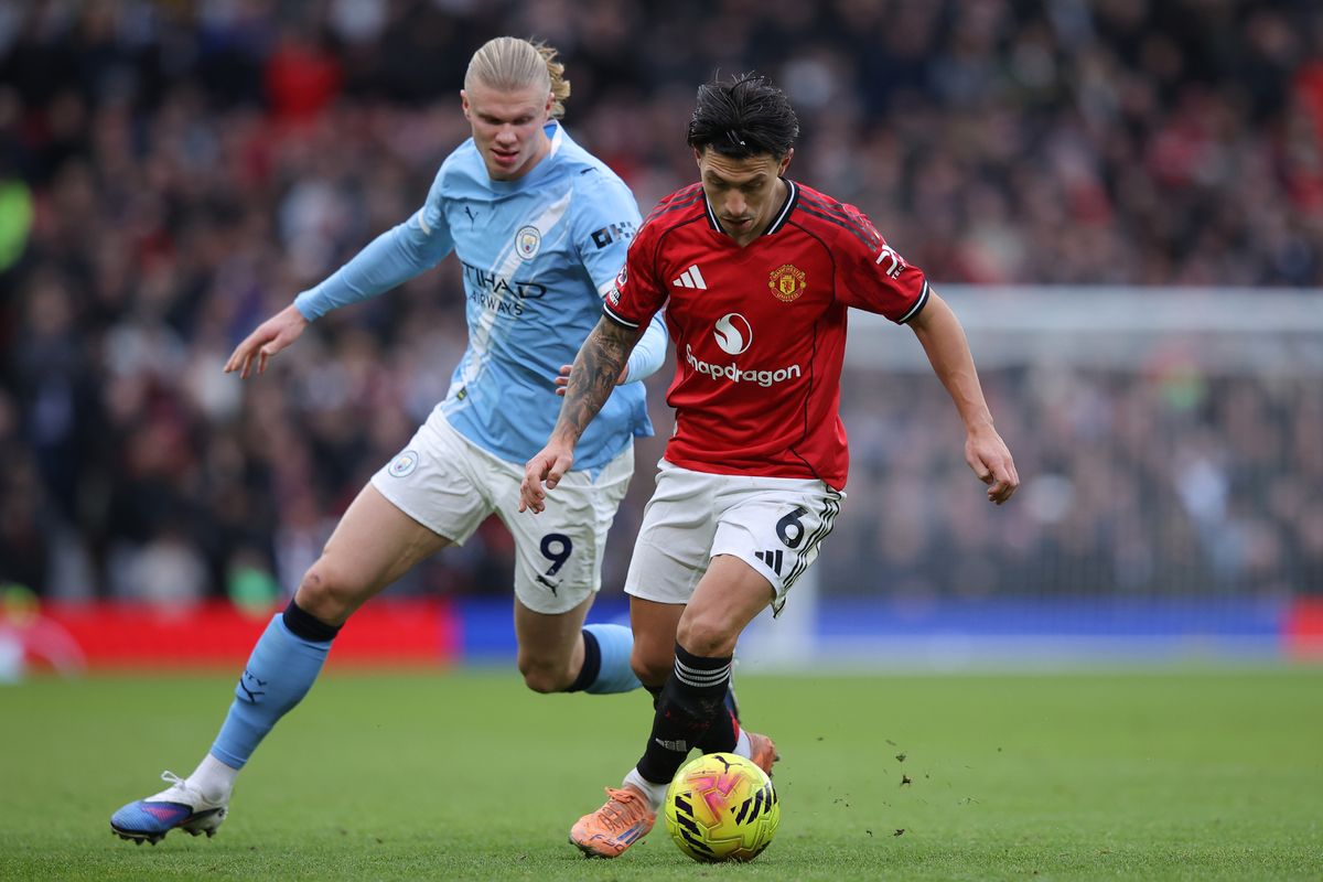 Lisandro Martinez won the battle with Erling Haaland