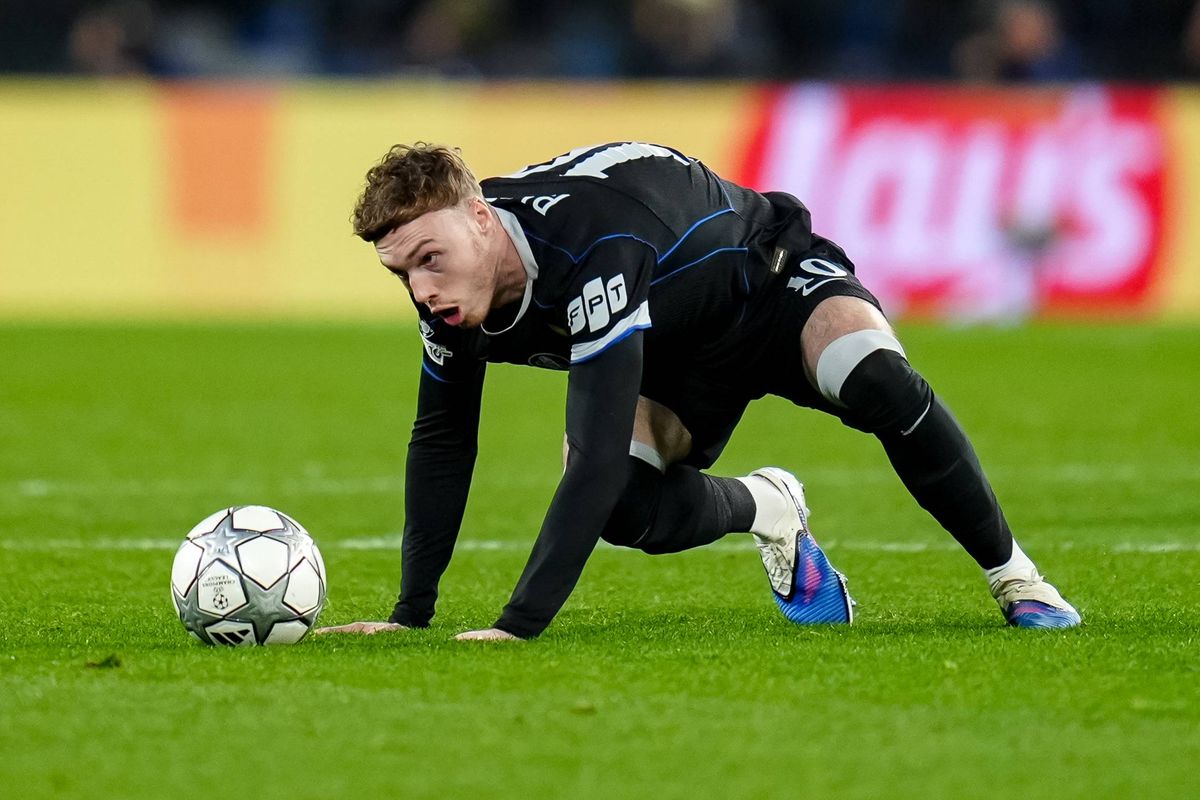 Cole Palmer of Chelsea FC in action during the UEFA Champions League 2025/26 League Phase MD8 match between SSC Napoli and Chelsea FC at Stadio Diego Armando Maradona on January 28, 2026 in Naples, Italy. (Photo by Giuseppe Maffia/NurPhoto via Getty Images)
