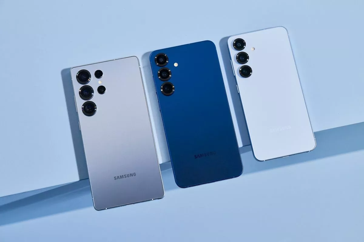 The Galaxy S25 comes in a range of colours