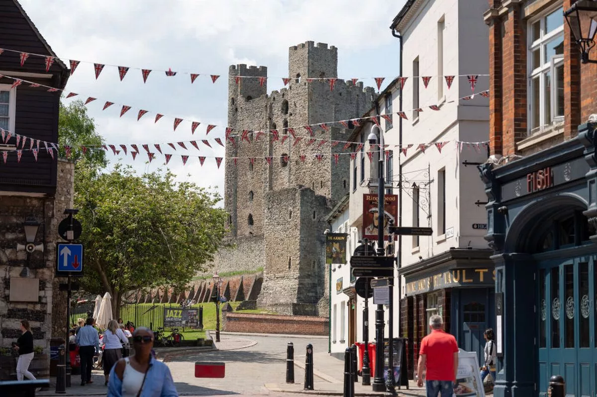 Rochester Castle from the High Street 