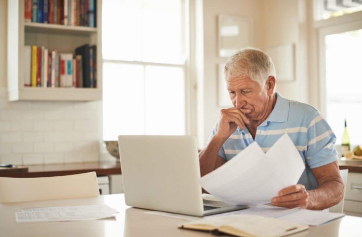 800,000 pension savers failing to collect £1,756 refund