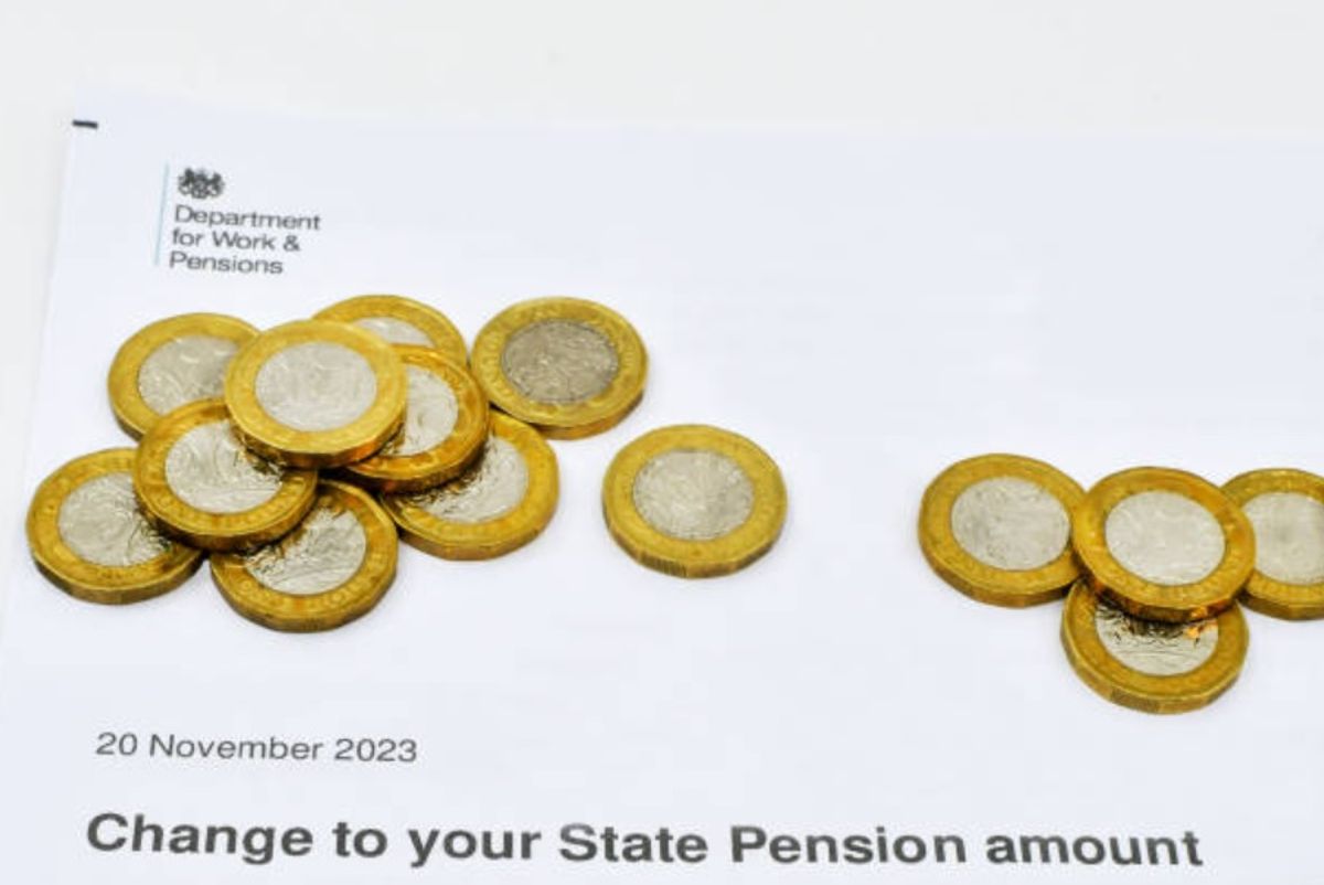 The Department for Work and Pensions has imposed a deadline for state pensioners who are expecting to be paid a Winter Fuel Paymnent.