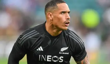 All Blacks legend Aaron Smith set to complete shock transfer