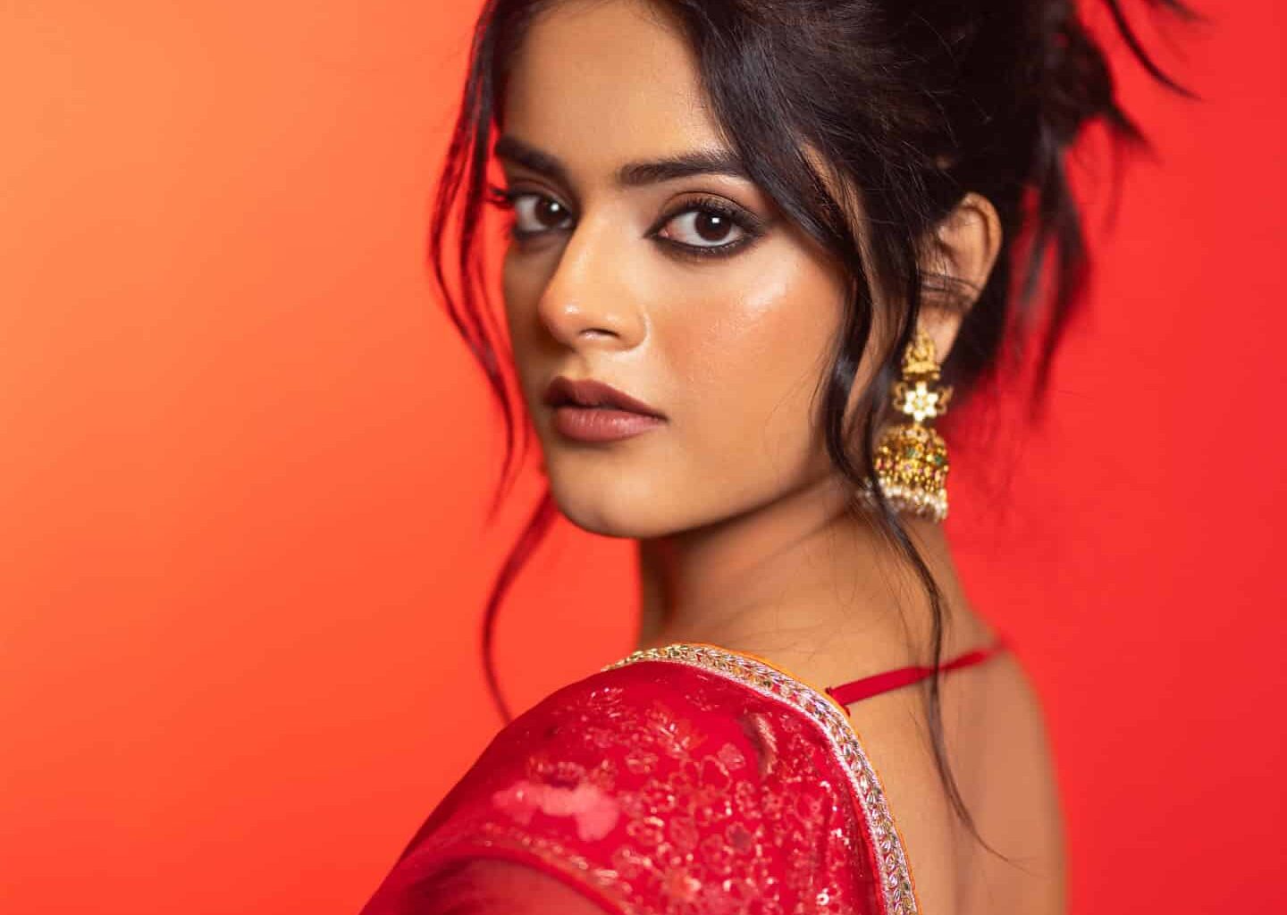 Riddhi Kumar Drips Glamour In Fiery Red