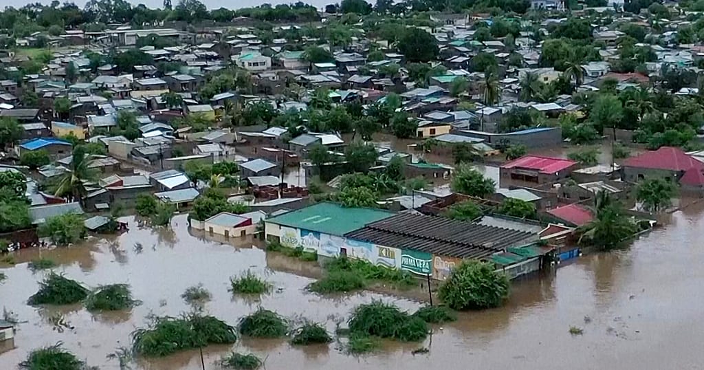 SADC team joins Mozambique flood rescue effort