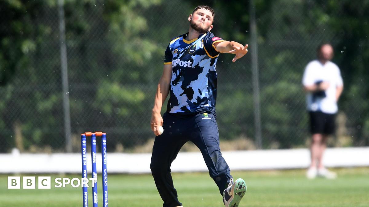 Tom Norton of Glamorgan bowling