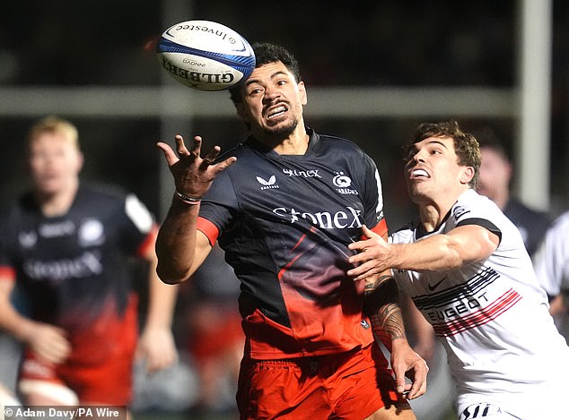 Samoa international forward Theo McFarland will leave Saracens this summer to join La Rochelle in the Top 14