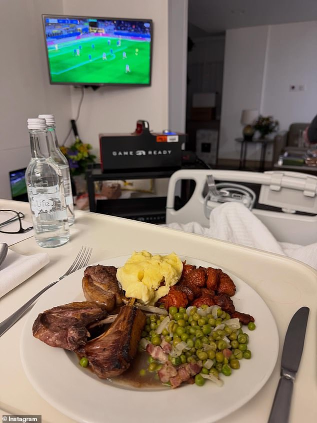 Oisin Rogers, who runs the Soho gastro-pub, turned up on a Lime bike outside the Cromwell Hospital to deliver the meal himself