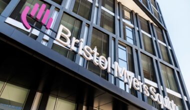 Another alliance of health care and AI signals why pharma stocks could be back