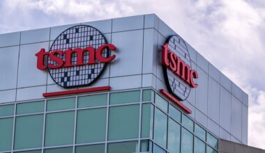 TSMC extends record quarter, profit jumps 35% on robust AI chip demand