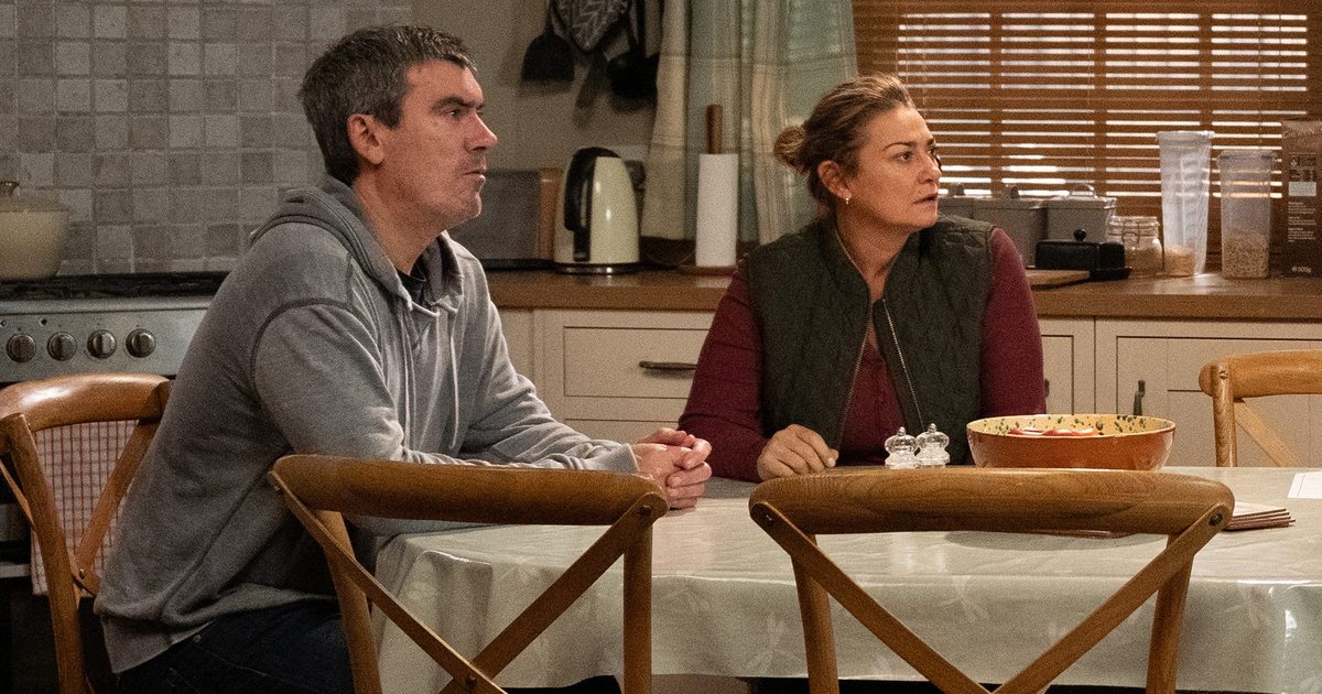 5 Emmerdale spoilers next week: Moira arrested for human trafficking