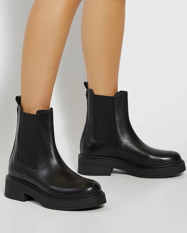 Palomie Chelsea Boots