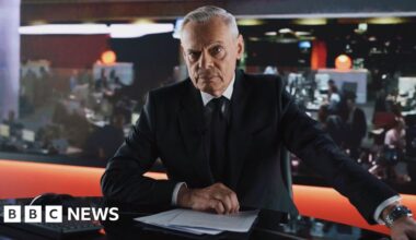 Former BBC presenter Huw Edwards to be played by Martin Clunes in new drama