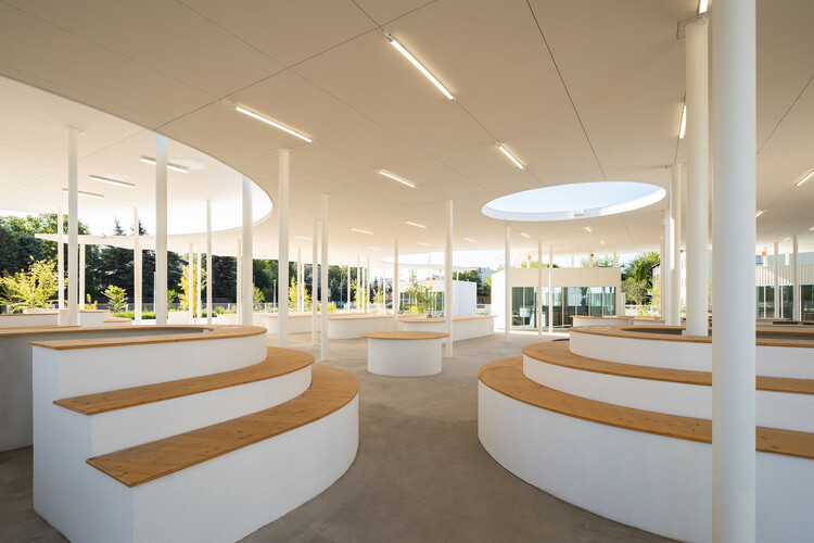 When Eating Becomes Spatial: 14 Projects Built Around Shared Meals - Image 10 of 21