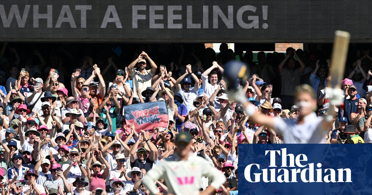 Nimble or nervous 90s? Cricket maths show best approach to scoring a century | Cricket