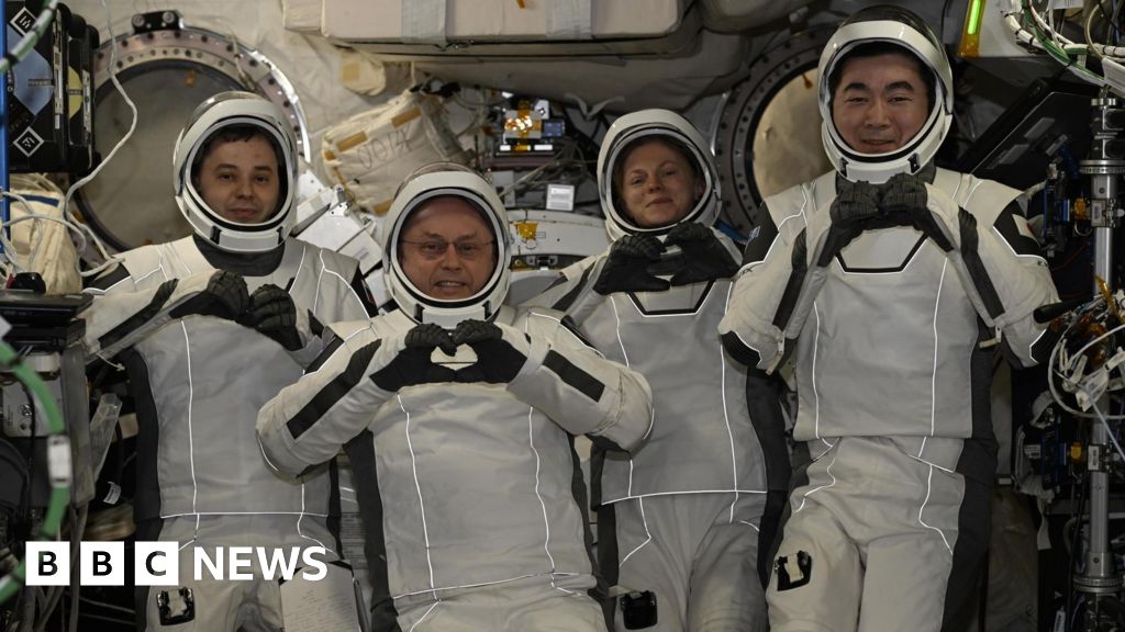 Nasa astronauts begin 'bittersweet' medical evacuation from space station