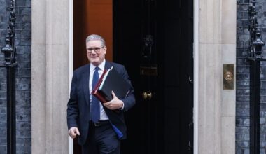 The National Desk dark theme brand icon