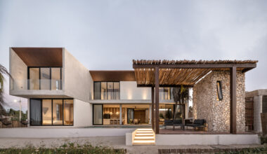 Tunich House / Ápiron | ArchDaily