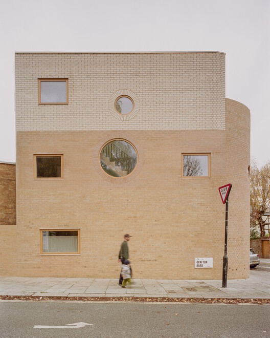 Runda House / Nikjoo - Interior Photography, Wood