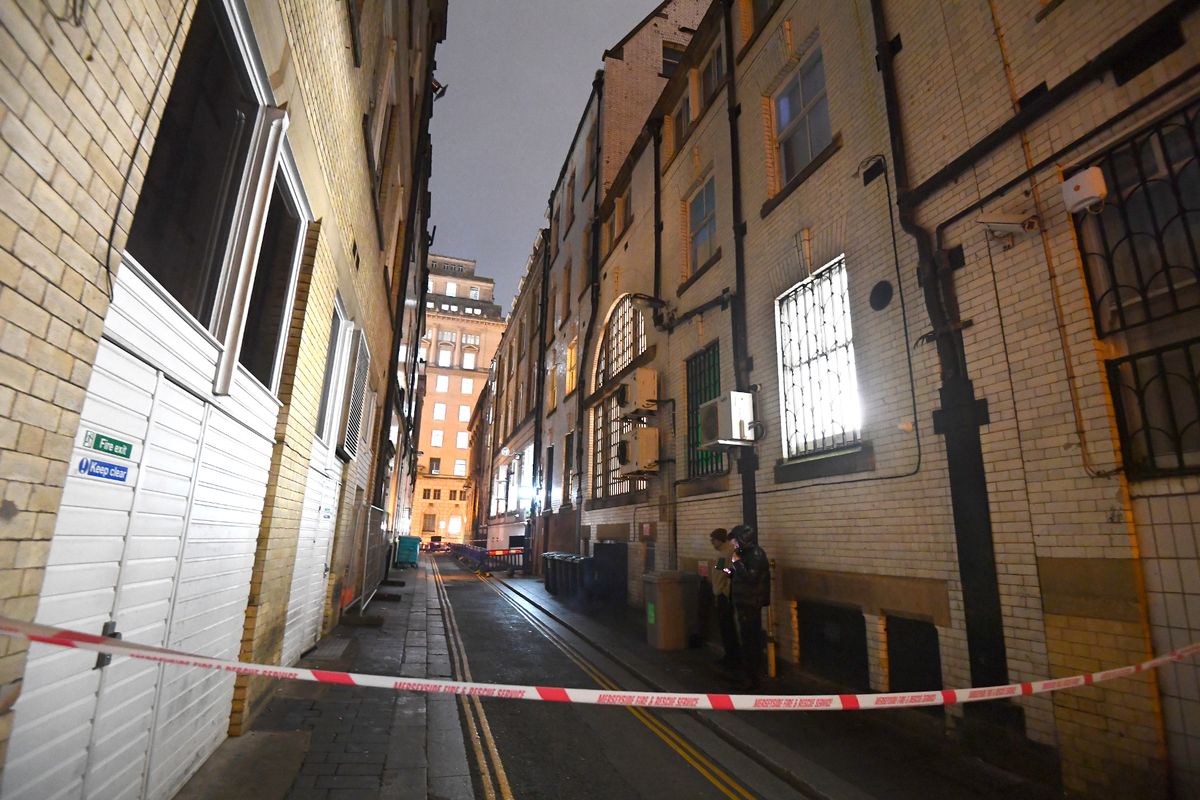 Lower Castle Street closed off due to an unsafe building