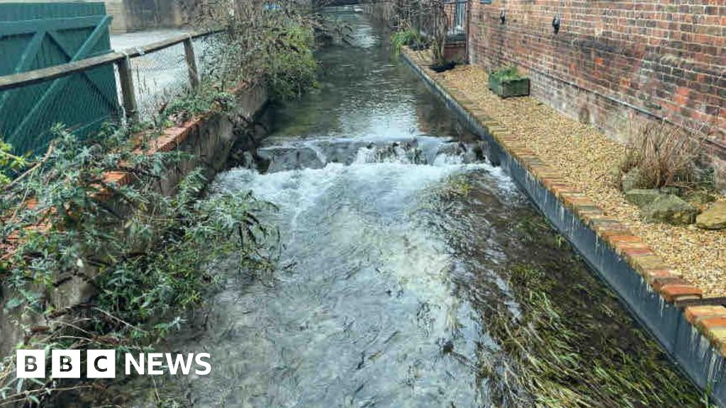 Driffield Beck pollution 'came from road run-off'