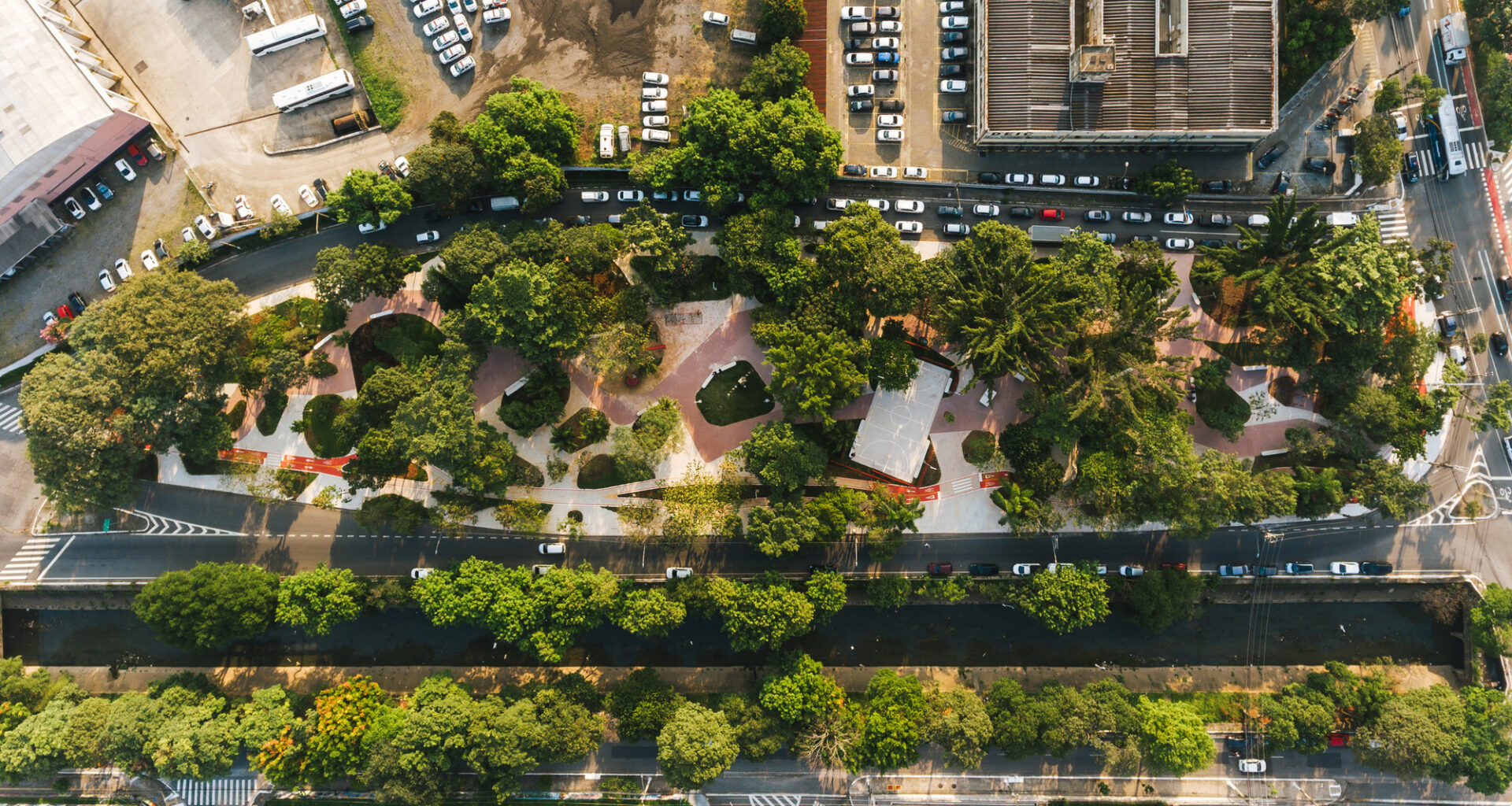 Mashiach Now Square / Natureza Urbana