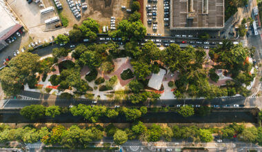 Mashiach Now Square / Natureza Urbana