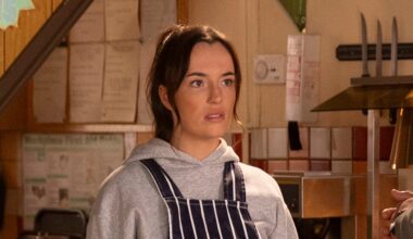 Coronation Street's Jodie to receive two huge warnings over Carl