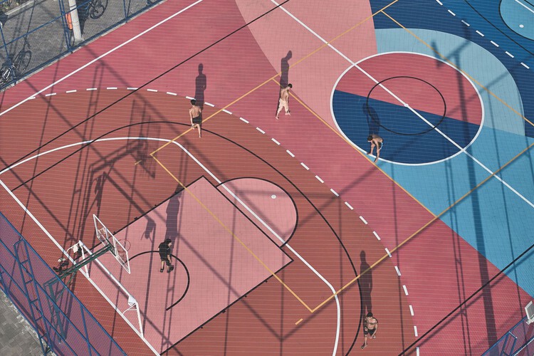 The Chromatic Canvas: 10 Vibrant Courts Activating Community Space - Image 6 of 11