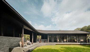 Cafe. MADA in the Little Garden / BodinChapa Architects