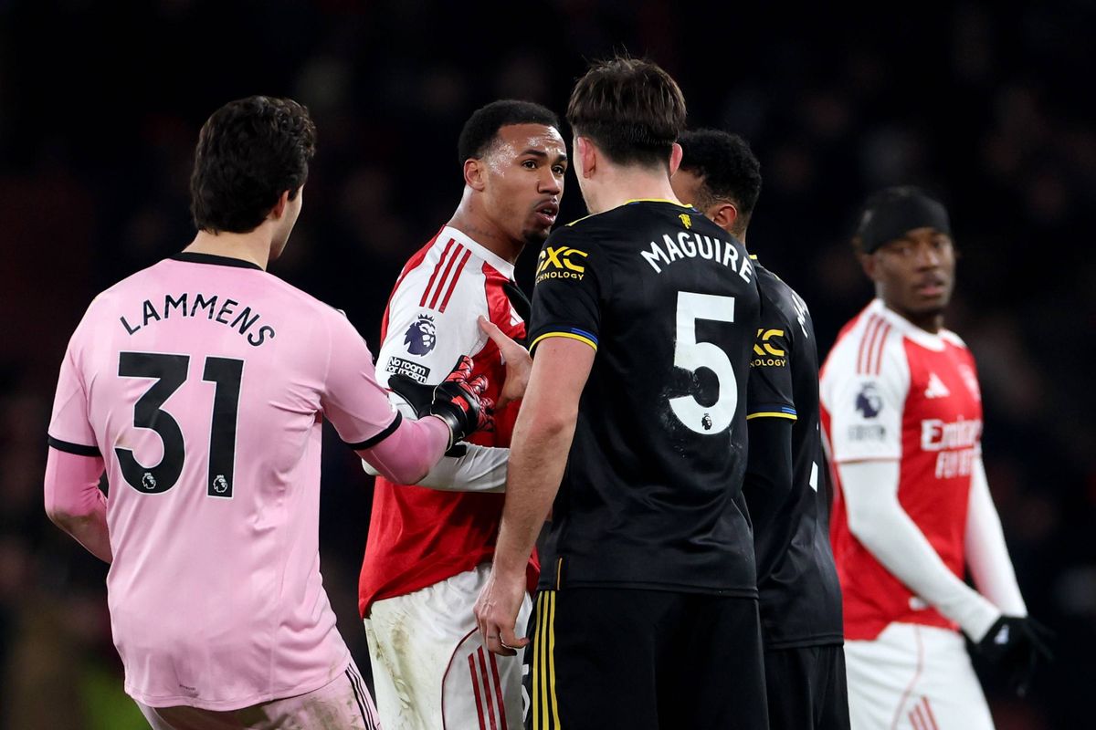 Harry Maguire speaks with Gabriel