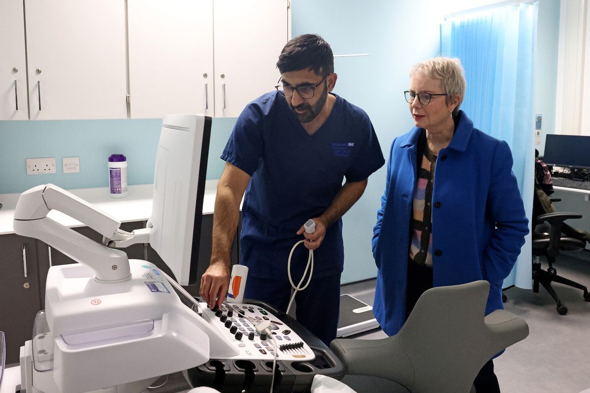 Chief Cardiac Physiologist Gav Kandola talks to Karin Smyth MP, Minister of State for Health, as she visits the Metrocentre Community Diagnostic Centre.