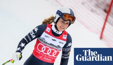 Lindsey Vonn airlifted from course after crash in final downhill before Olympics | Lindsey Vonn